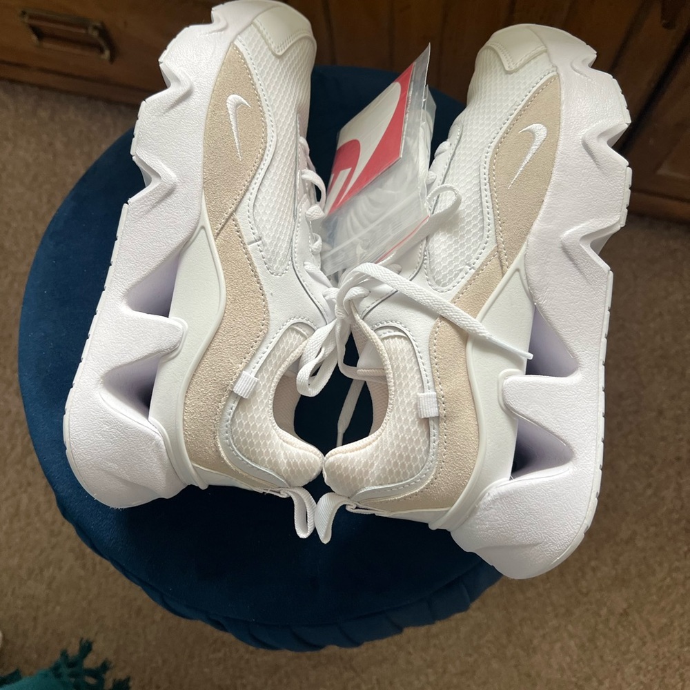NWT Nike Women’s White & Beige Athletic Sneakers
